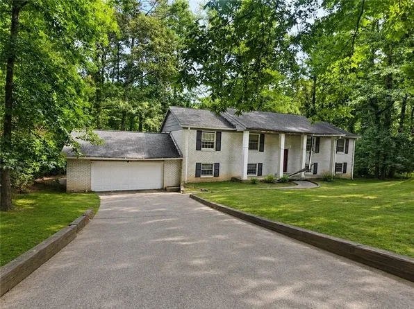 135 Greenhill Ct SW, Atlanta, GA 30331