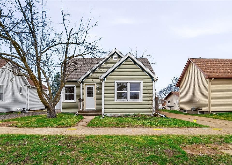 1st image of 227 Phipps Avenue