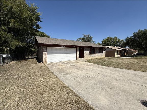 2nd image of 1108 Sherry Ln