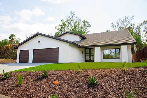 1364 Pillsbury Ln Photo 1
