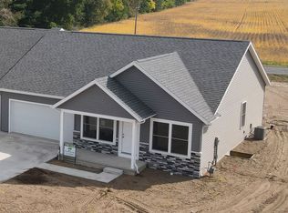 18526 Falcons Lair Ct, New Paris, IN 46553