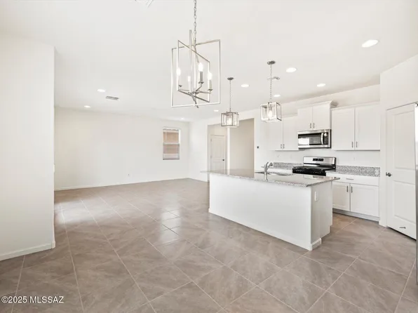 10252 W Zimmerman St, Marana, AZ 85653