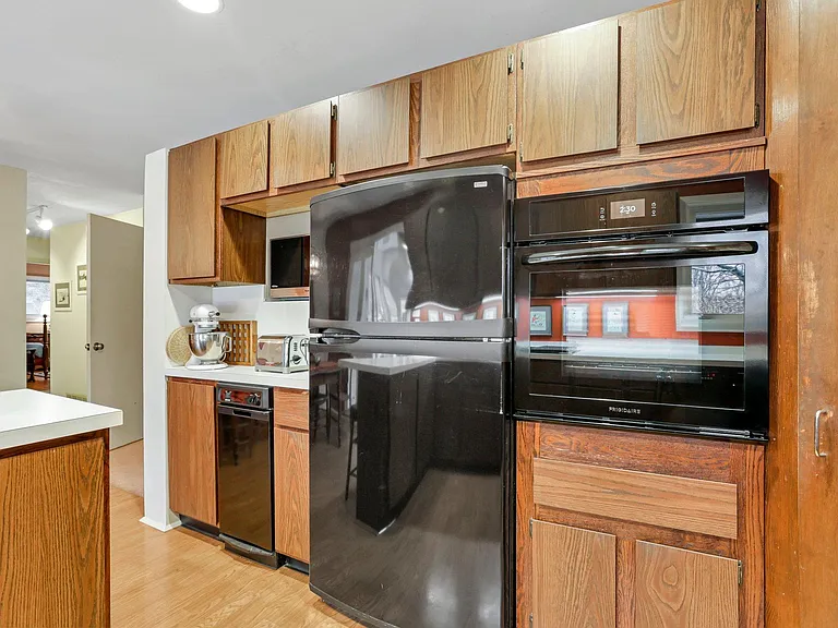 162 Denison Dr — Photo 10