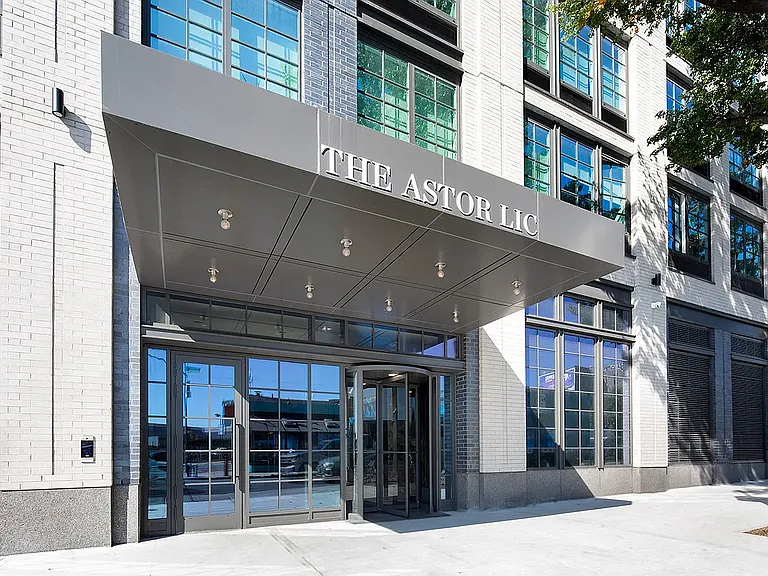3620 Steinway St #Penthouse 3 — Photo 15