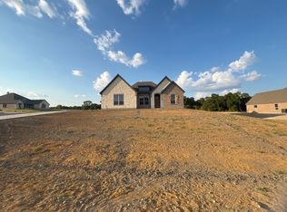 700 Deer Dale Ct, Van Alstyne, TX 75495