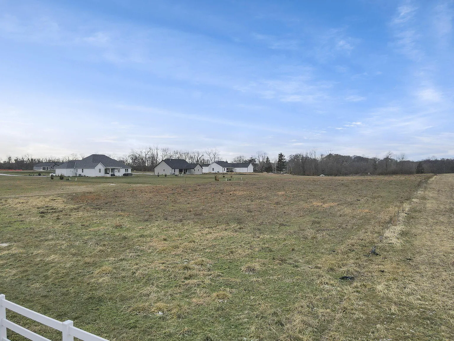 5795 Lithopolis Winchester Rd photo 1