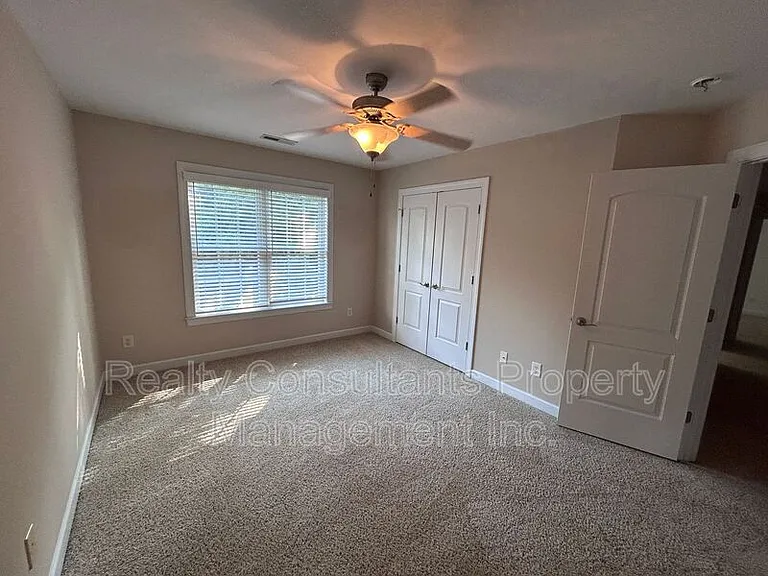 4540 Pebble Lake Dr — Photo 41