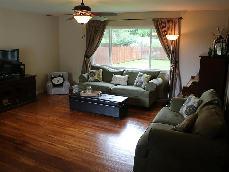 1st image of 3651 Pegg Ave