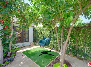 8818 Rosewood Ave, West Hollywood, CA 90048