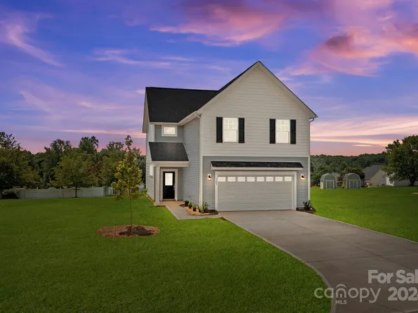 107 Dublin Ct, Statesville, NC 28677