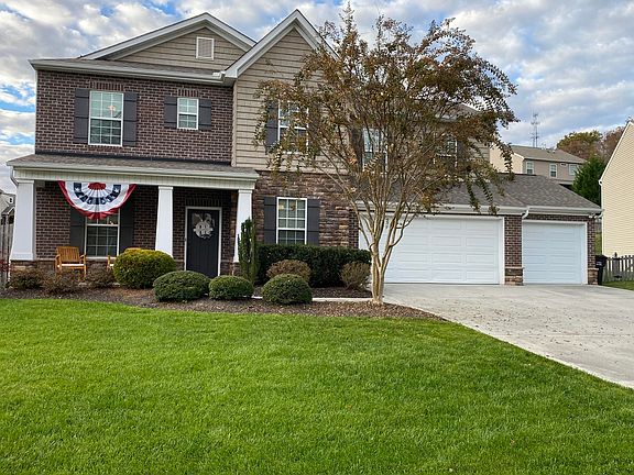 2nd image of 3213 Rolling Hills Ln