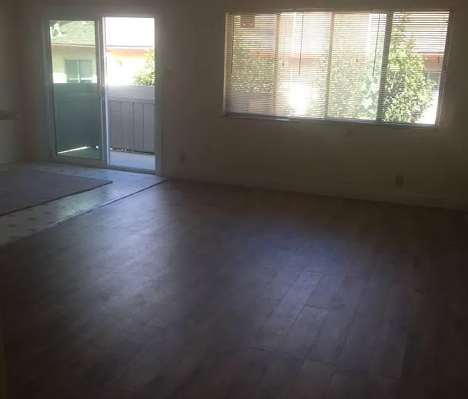 27033 Belvedere Ct — Photo 2