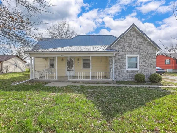 311 Floyd Rd, Orrick, MO 64077