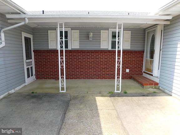 2nd image of 181 Fort De France Ave