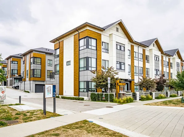 15151 Edmund Dr #3, Surrey, BC V3S 0A5