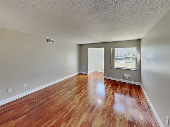 5th image of 12274 SW 50th St