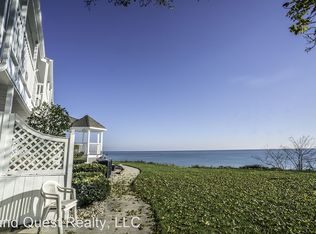 4025 Sheridan Rd, Racine, WI 53403