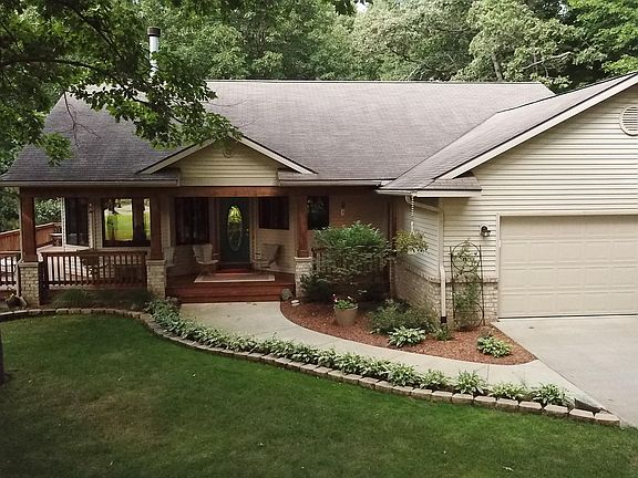 3rd image of 3435 Owen Dr