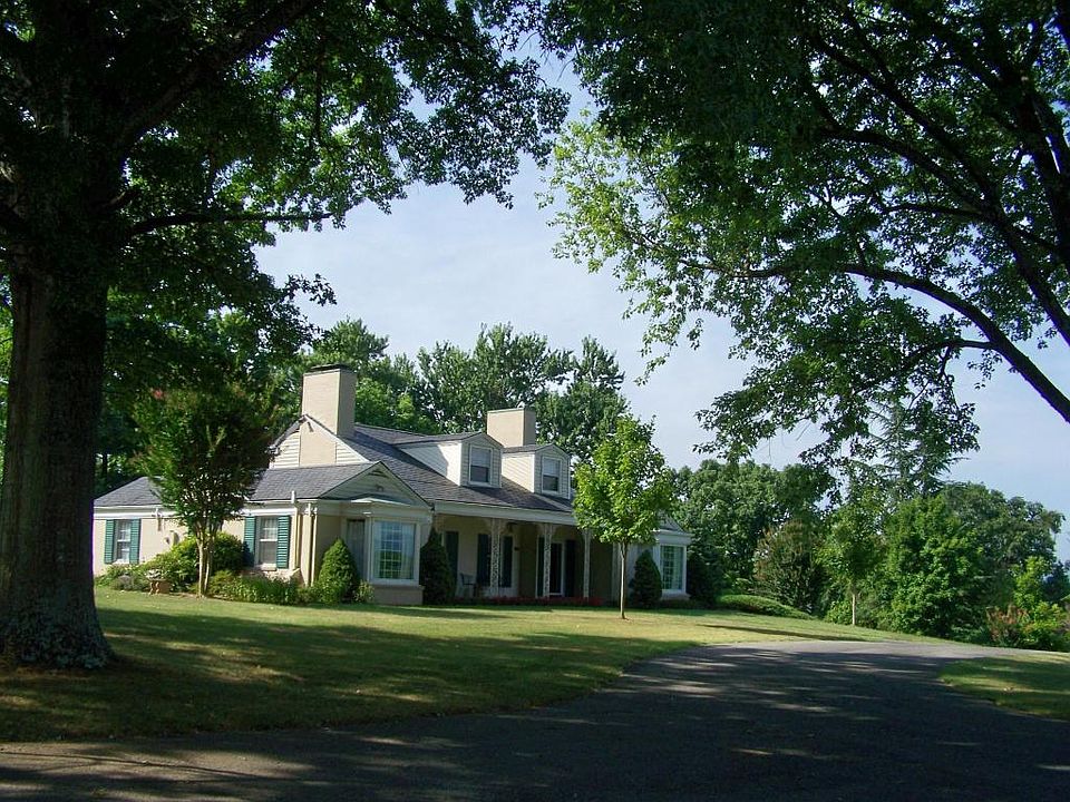 1st image of 7300 La Marre Cir