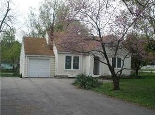 11102 Applewood Dr, Kansas City, MO 64134