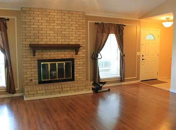 2nd image of 2717 Greywood Ln