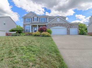 57649 Blossom Valley Trl, New Hudson, MI 48165