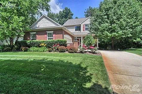 2522 Signature Dr photo 1