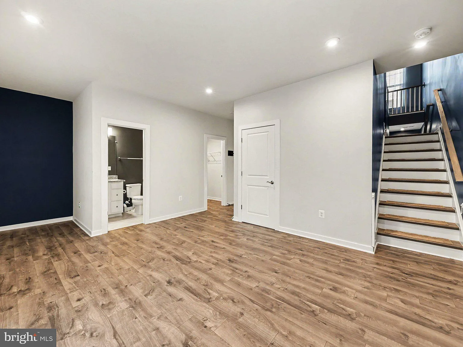 4 bed, 4.5 bath, 2674 sqft, $3,600 — Photo 4