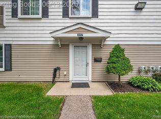 38167 Greenwood St, Westland, MI 48185