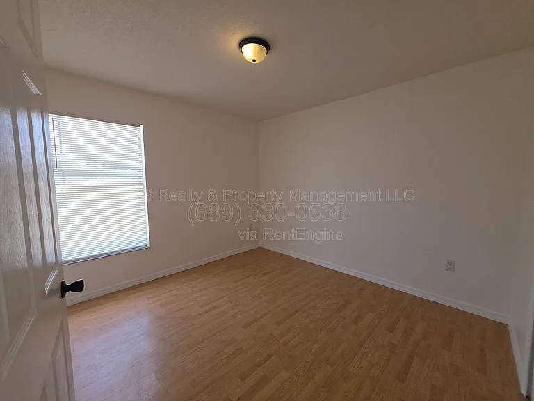 752 Sonja Cir — Photo 9