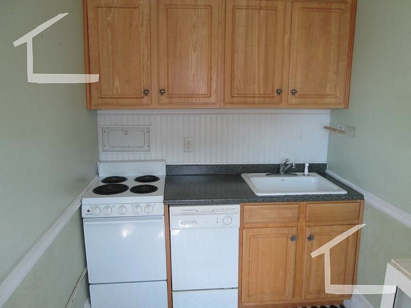 2nd image of 1091 Boylston St #Jc45