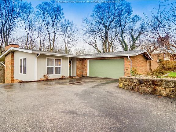 3rd image of 1117 Montrose Dr
