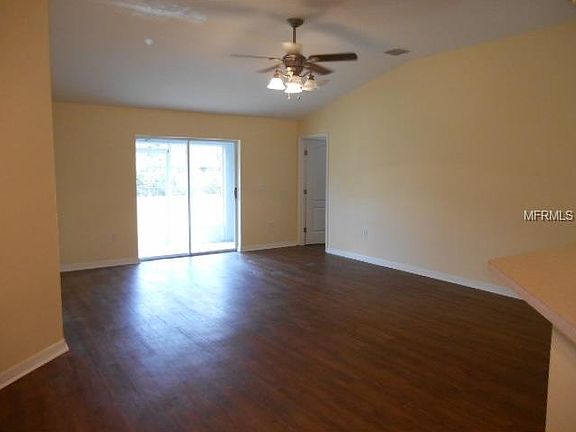 3rd image of 832 Barrister Dr