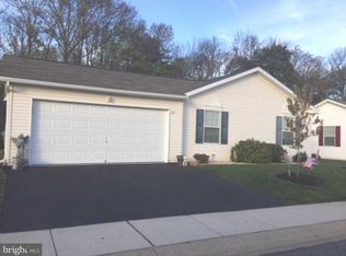 54 Random Rd, Douglassville, PA 19518