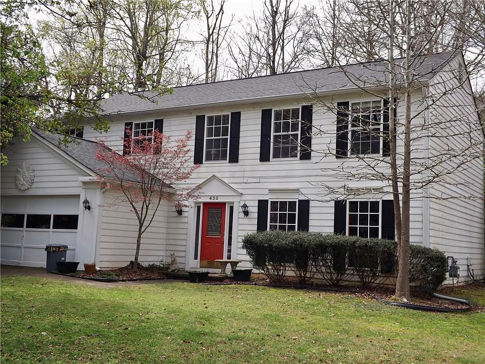 1st image of 430 Barrington Dr E