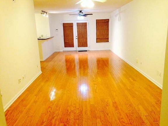 2nd image of 4808 Willow Brook Ln