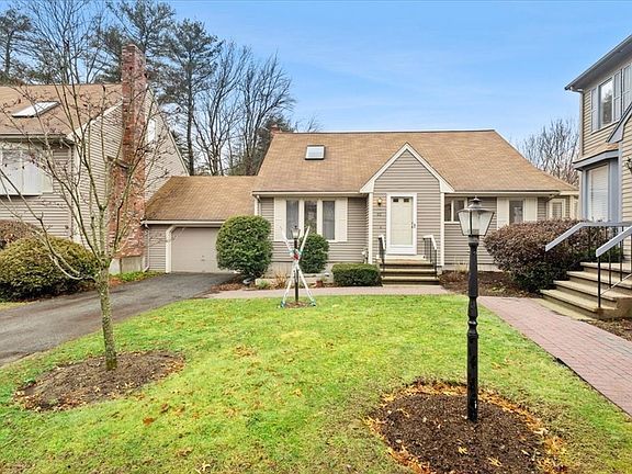 2nd image of 92 Copperwood Dr #28