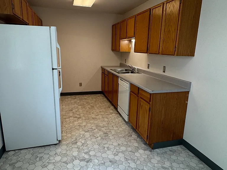 1627 Poplar St #1 — Photo 8