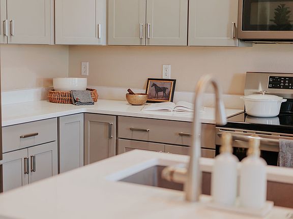 5th image of 14603 S Pebble Rose Dr