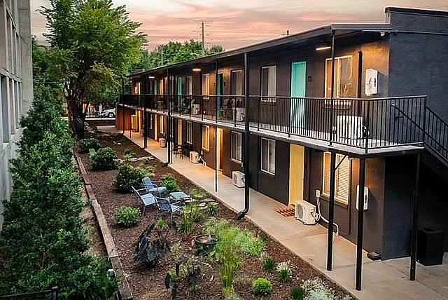 Twilight - Courtyard Landscaping