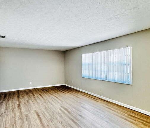 4th image of 3619 SE 9th Pl APT 3