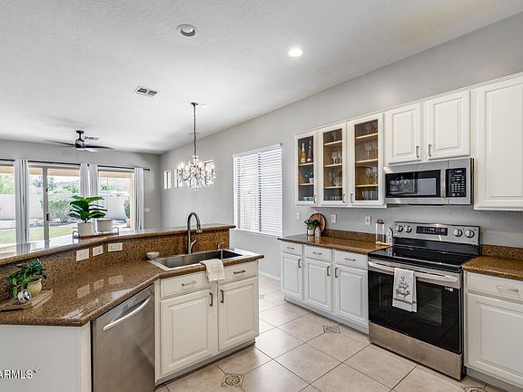 3rd image of 6742 W EL CORTEZ Place