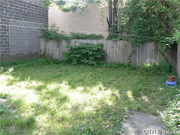 3rd image of 232-34 Washington Sq