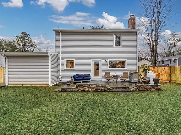 3rd image of 9551 Pine Cluster Cir