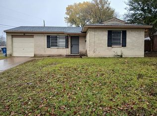 5620 Bluffman Dr, Dallas, TX 75241