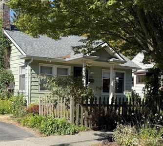 6233 28 Avenue NE, Seattle, WA, 98115