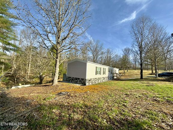 2nd image of 205 Knight Hollow Ln