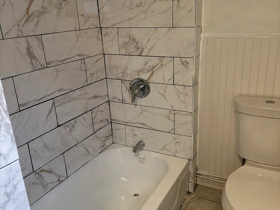 802 Main St #3