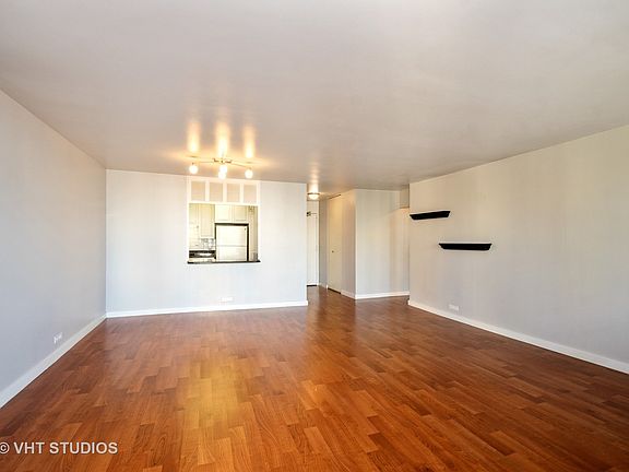4th image of 1560 N Sandburg Ter APT 1506