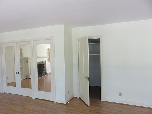 4th image of 115 Balcones Ave